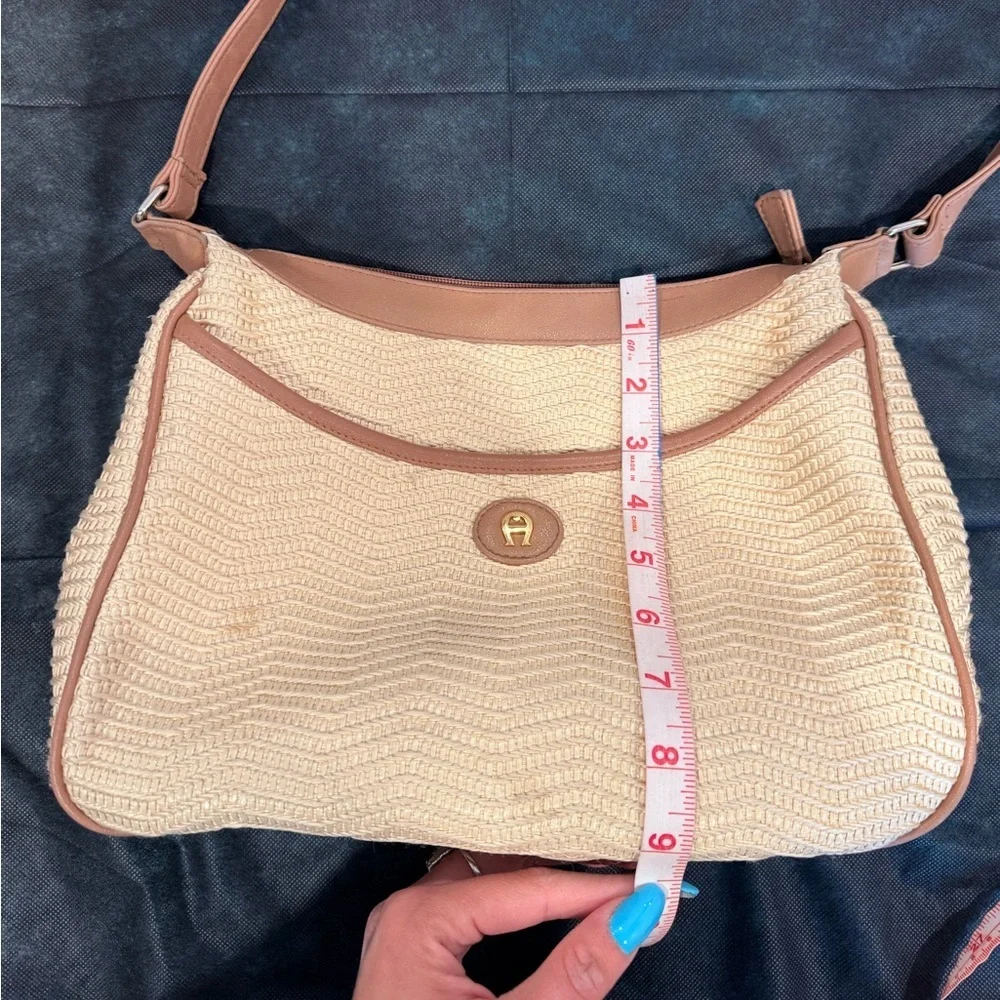 🔥Etienne Aigner Woven Cream Shoulder Bag with Brown Trim EUC🔥